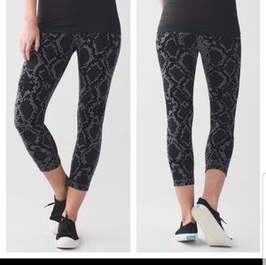 Lululemon Wunder Under Crop (Hi-Rise) Full-On Luon